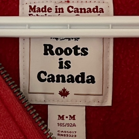 RED ROOTS CANADA QUARTER ZIP SWEATER SIZE WOMENS US MEDIUM - Picture 3 of 4